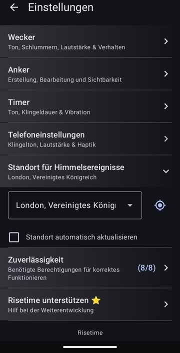 Die Einstellungen von Risetime, Abschnitt Standort für Himmelsereignisse geöffnet: London, Vereinigtes Königreich ausgewählt, eine GPS-Schaltfläche, und eine nicht angekreuzte Checkbox Standort automatisch aktualisieren.