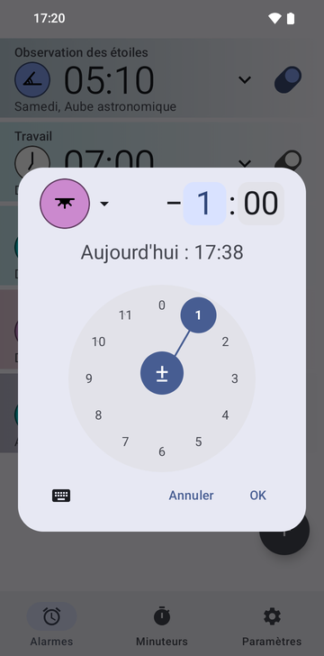 La boîte de création d’alarme réglée sur Coucher du soleil avec un décalage de moins 1 heure et 00 minute, le cadran des heures sur 1, et la ligne Aujourd’hui : 17:38.