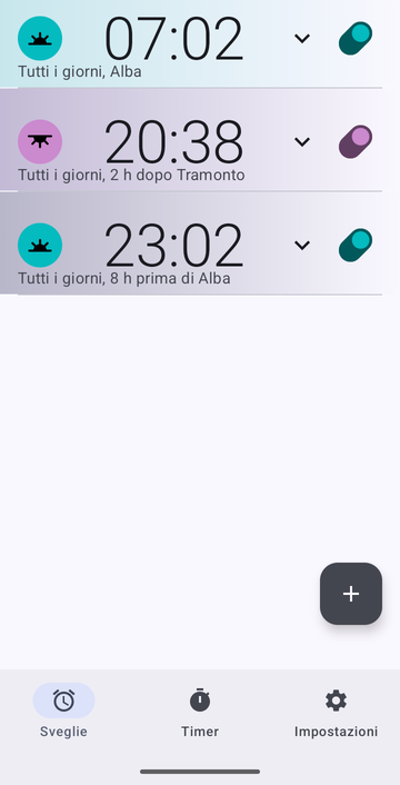 Elenco delle sveglie di Risetime con tre sveglie, tutte ripetute ogni giorno: 07:02 all’Alba, 20:38 due ore dopo il Tramonto, e 23:02 otto ore prima dell’Alba.