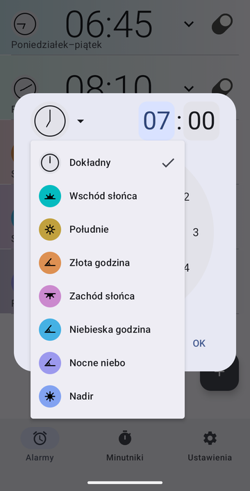 Okno tworzenia alarmu z otwartym menu kotwic: Dokładny, Wschód słońca, Południe, Złota godzina, Zachód słońca, Niebieska godzina, Nocne niebo i Nadir.