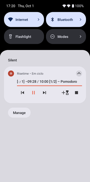 A notificação de um timer do Risetime na central de notificações do telefone: um único cartão, com seus botões de controle, e nenhuma tela de descarte.